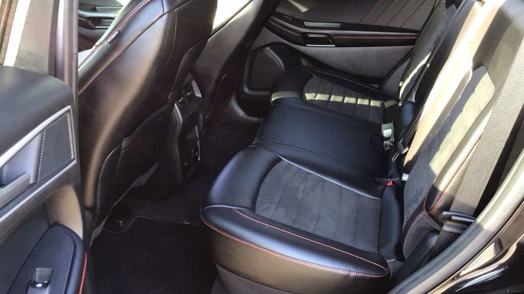 Certified 2024 Ford Edge ST-Line image 11