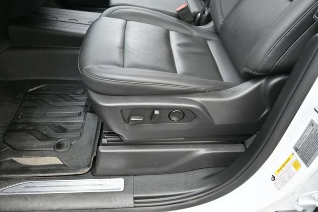 Used 2025 GMC Sierra 2500 SLT AWD/4WD image 13