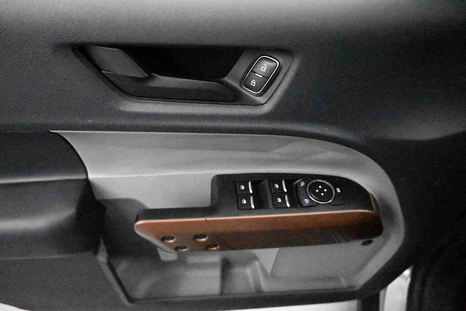 Certified 2024 Ford Maverick Lariat AWD/4WD image 18