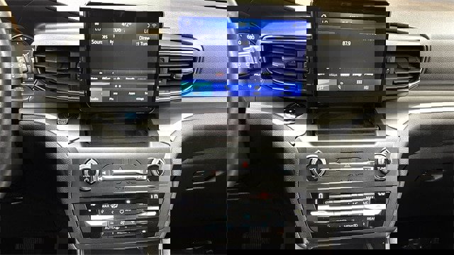 Certified 2020 Ford Explorer XLT w/ Equipment Group 202A image 8