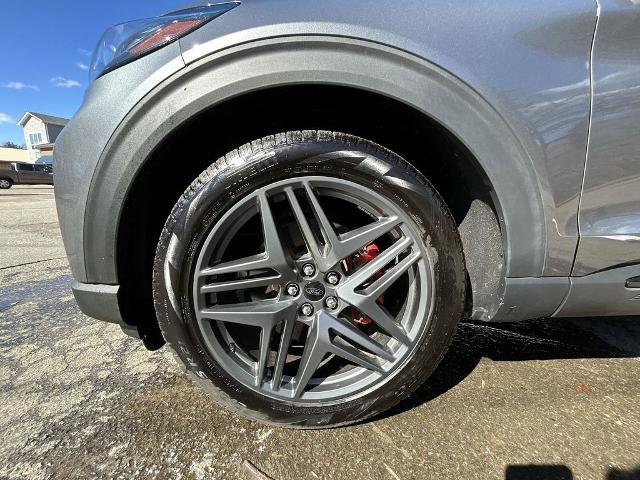 Certified 2025 Ford Explorer ST image 10