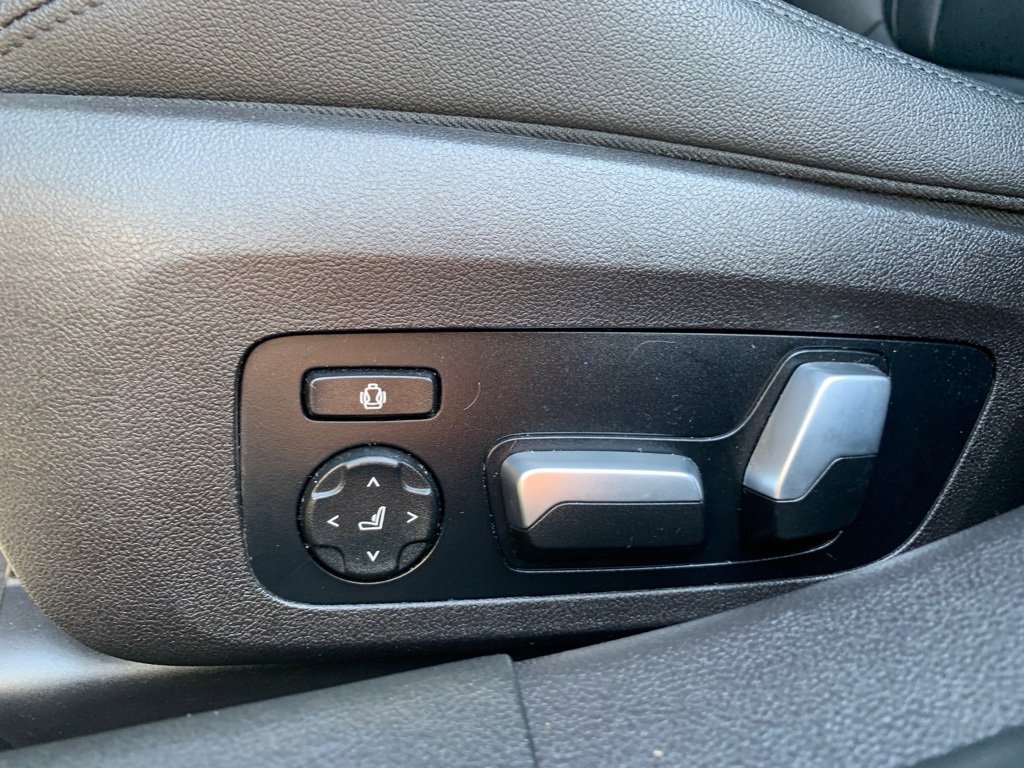 Used 2020 BMW 330i xDrive Sedan w/ Convenience Package image 15