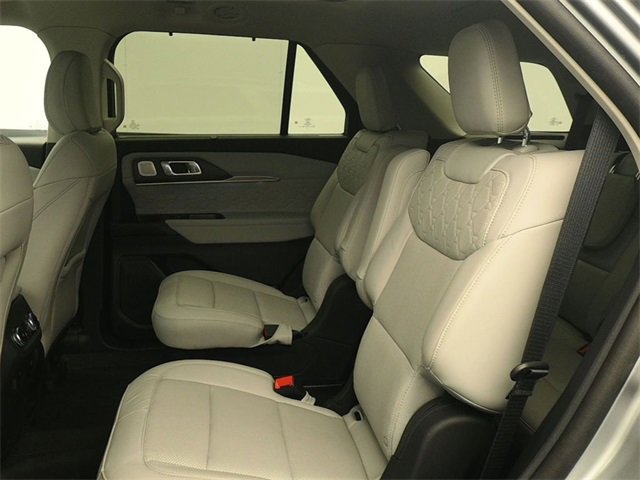 Certified 2025 Ford Explorer Platinum w/ Ultimate Package image 10