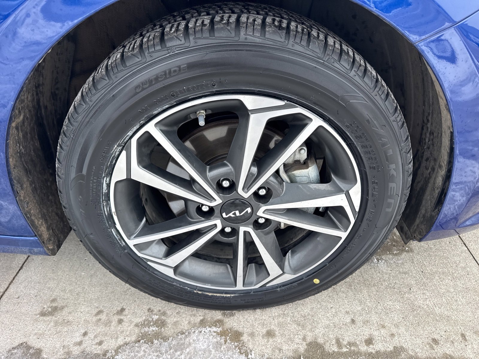 Used 2024 Kia Forte LXS image 19