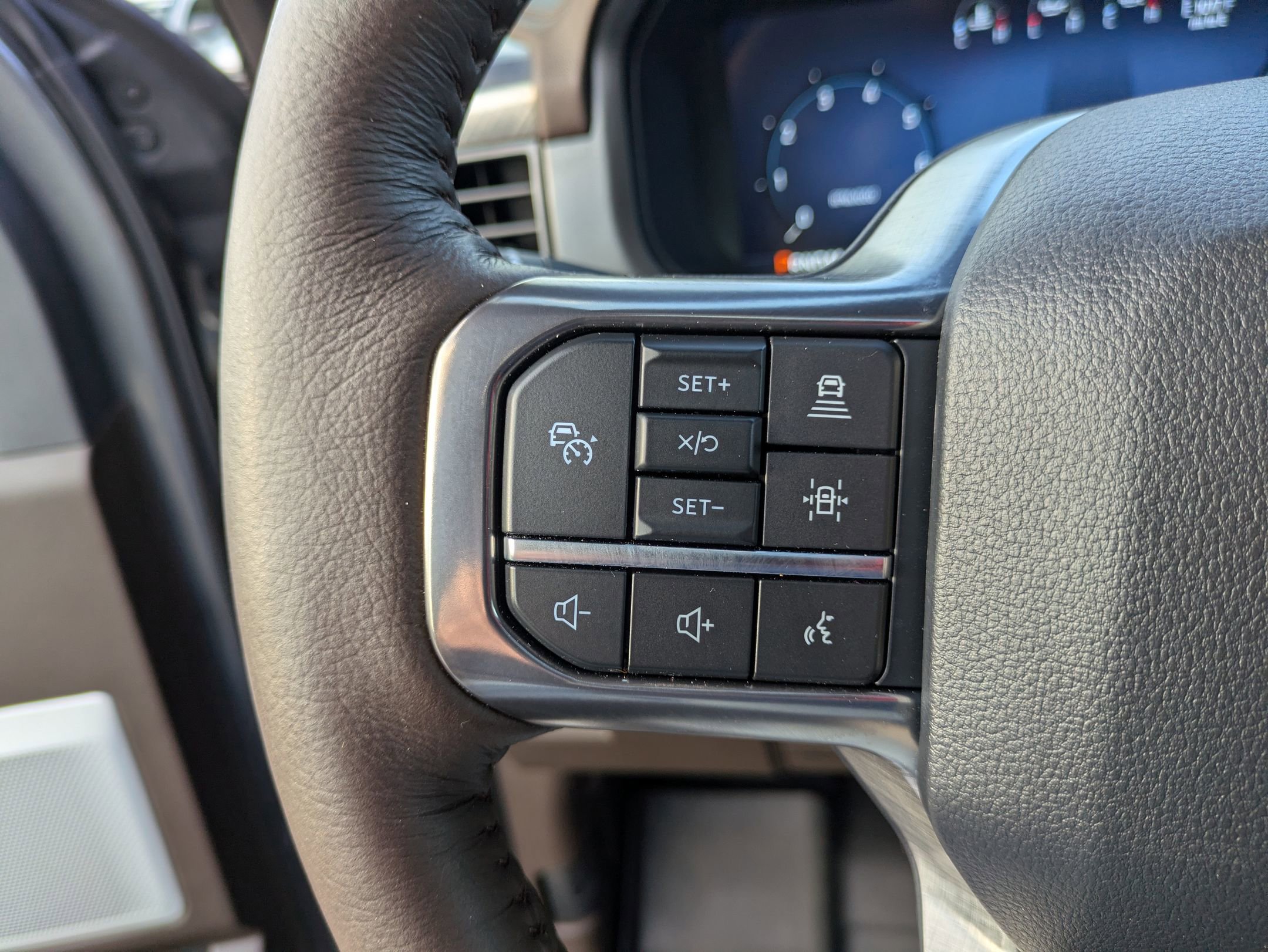Certified 2025 Ford F150 King Ranch AWD/4WD image 19