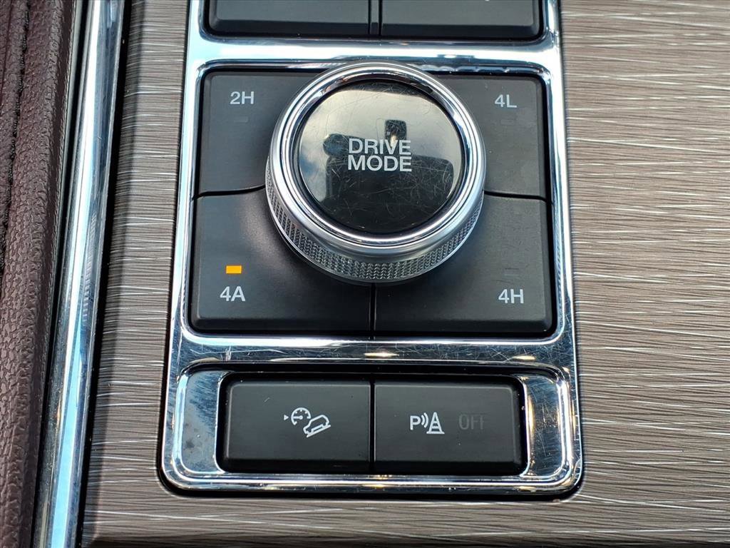 Certified 2023 Ford Expedition Limited image 18