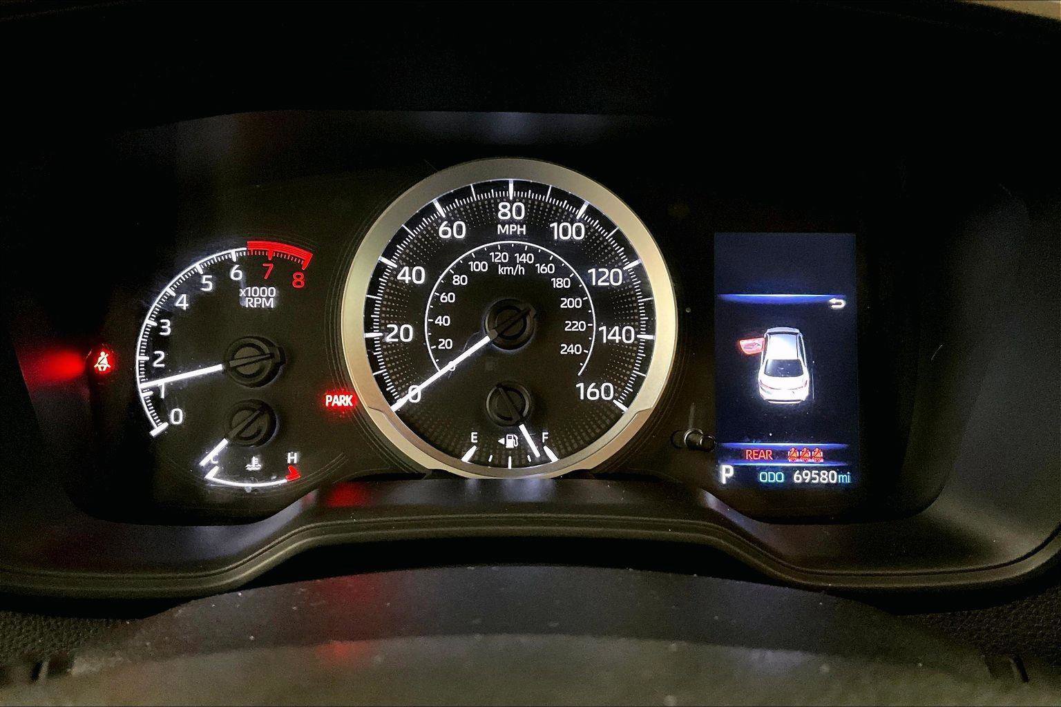 Used 2021 Toyota Corolla LE image 19