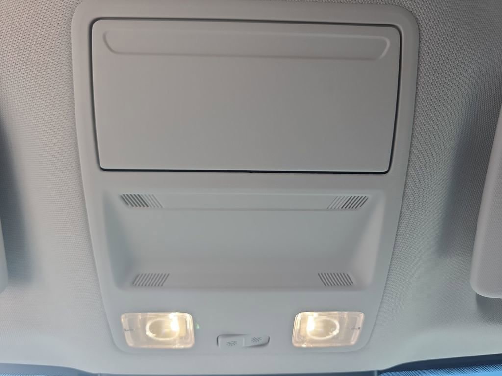 Certified 2025 Ford Maverick Lariat w/ Black Appearance Package image 40