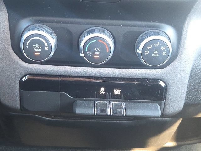 Used 2023 RAM 1500 Big Horn AWD/4WD image 24