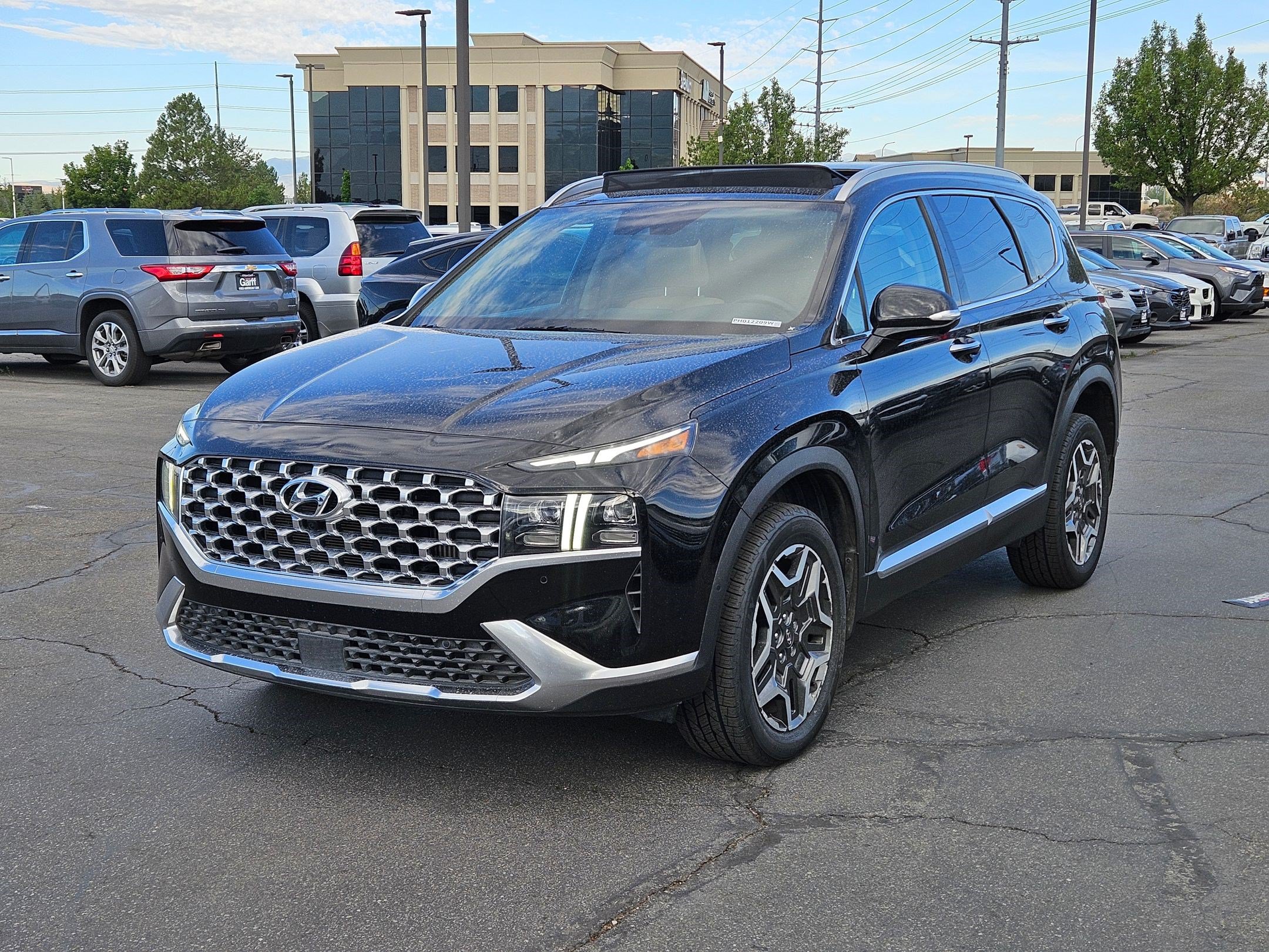 Used 2023 Hyundai Santa Fe Limited w/ Cargo Package AWD/4WD image 10