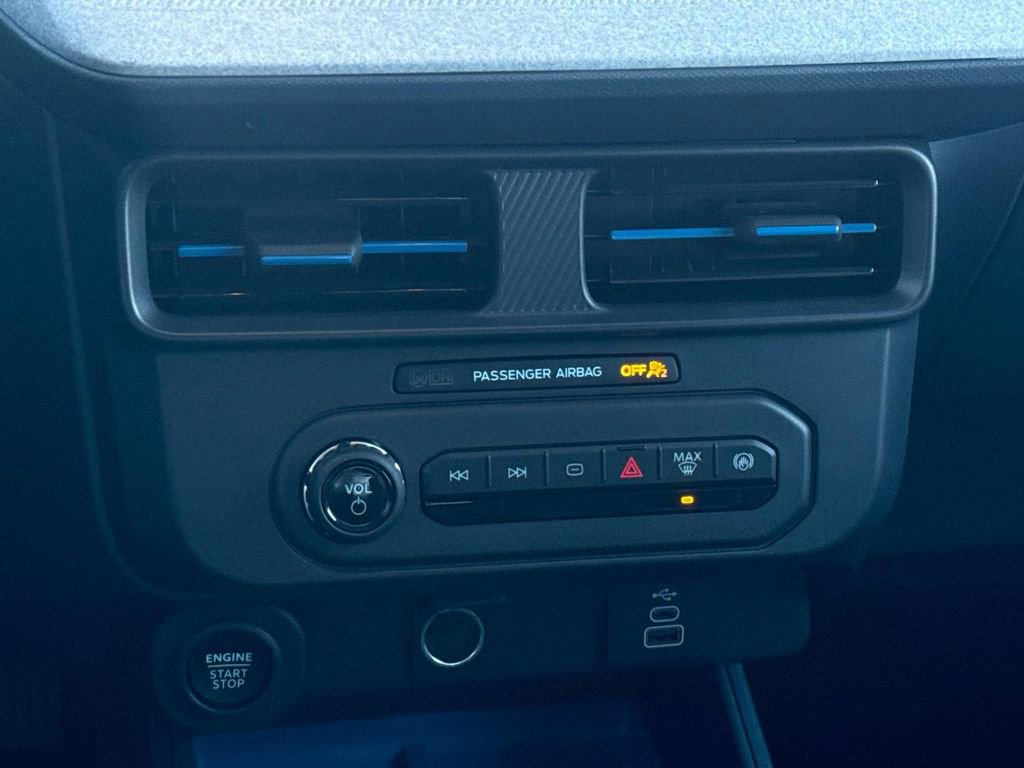 Certified 2025 Ford Maverick XLT w/ Equipment Group 302A image 21