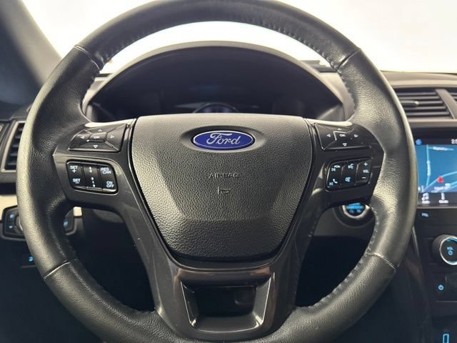 Certified 2019 Ford Explorer XLT w/ Equipment Group 202A AWD/4WD image 17