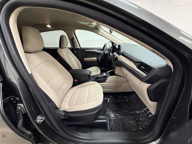 Certified 2020 Ford Escape SE AWD/4WD image 33