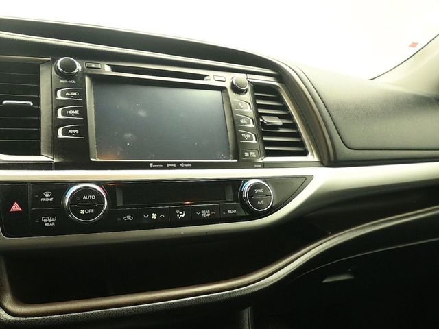 Used 2019 Toyota Highlander XLE image 13