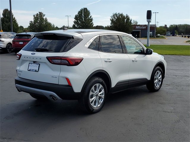 Certified 2023 Ford Escape Active w/ Tech Pack #2 image 2