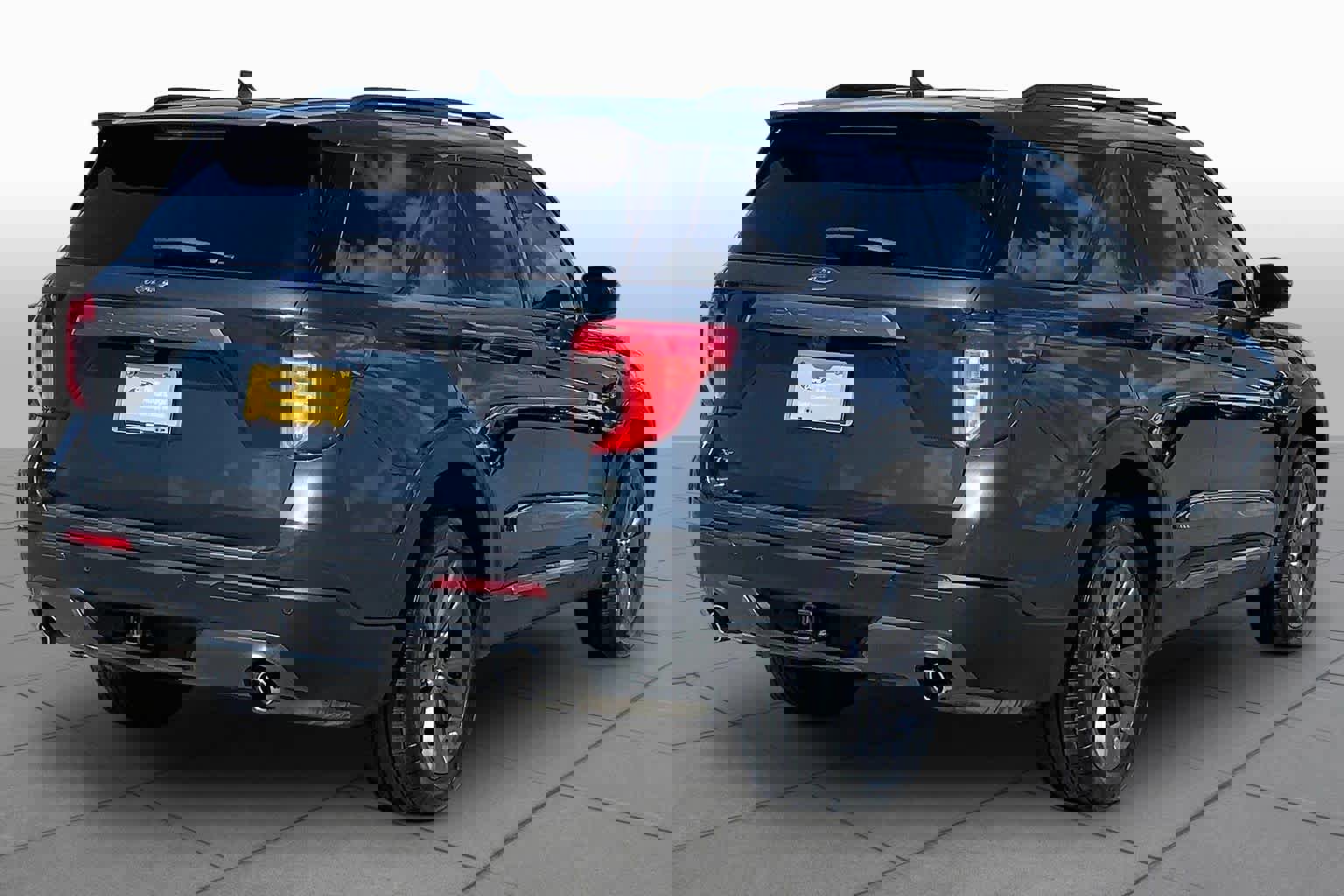 Certified 2023 Ford Explorer XLT w/ Equipment Group 202A image 3