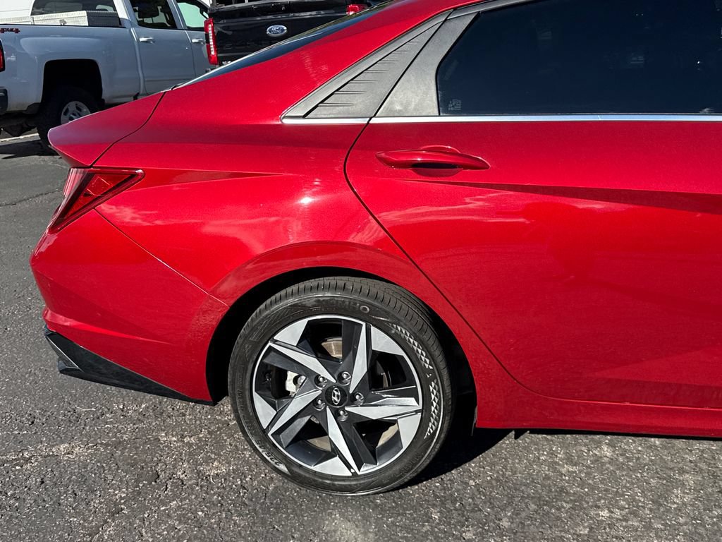 Used 2023 Hyundai Elantra Limited FWD image 33