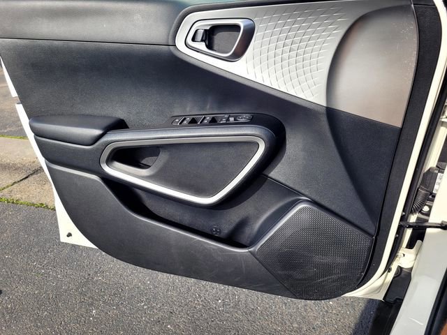 Used 2023 Kia Soul S image 14