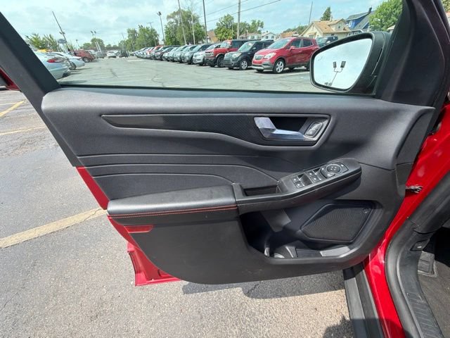 Certified 2024 Ford Escape ST-Line w/ Tech Pack #1 AWD/4WD image 13