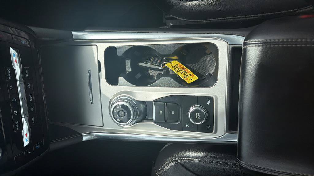 Certified 2023 Ford Explorer Limited w/ Limited Technology Package AWD/4WD image 34
