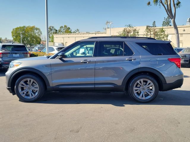 Certified 2022 Ford Explorer XLT w/ Equipment Group 202A image 29