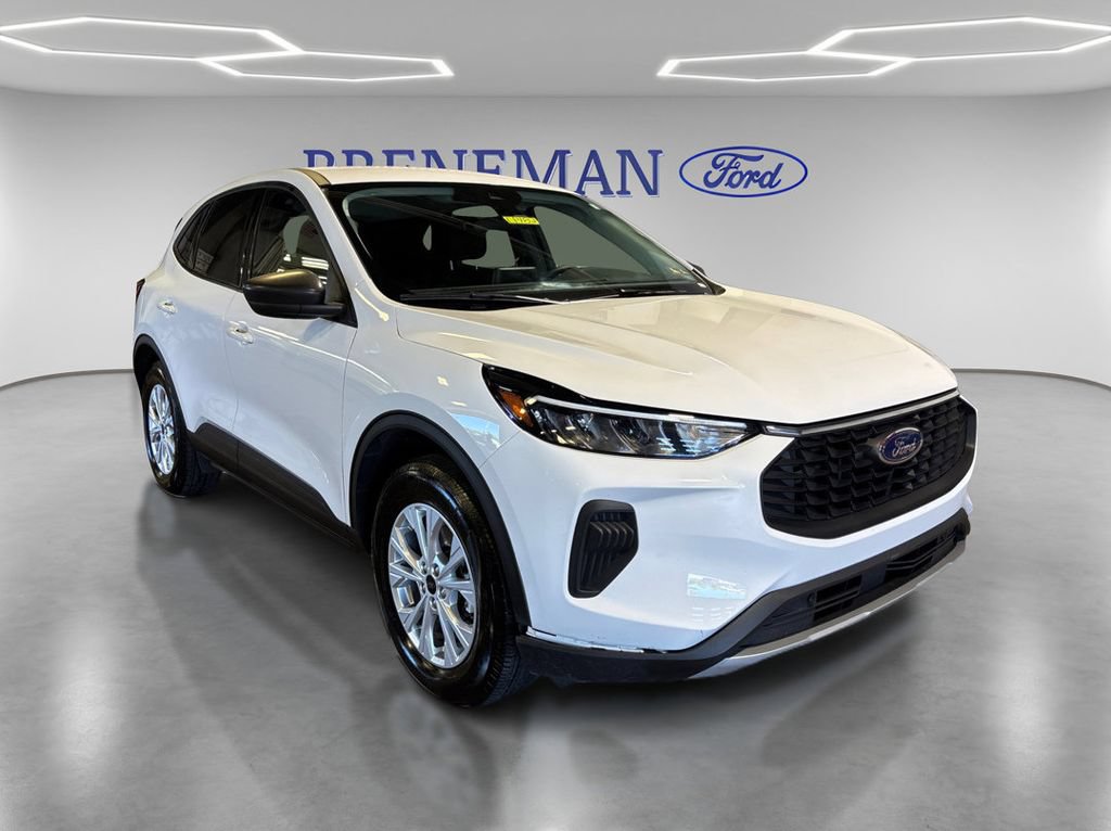 Certified 2025 Ford Escape Active AWD/4WD image 3