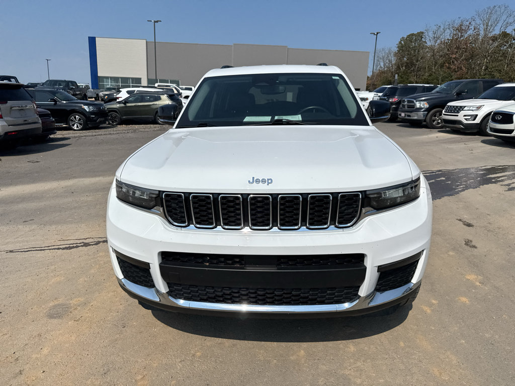 Used 2022 Jeep Grand Cherokee L Limited AWD/4WD image 2