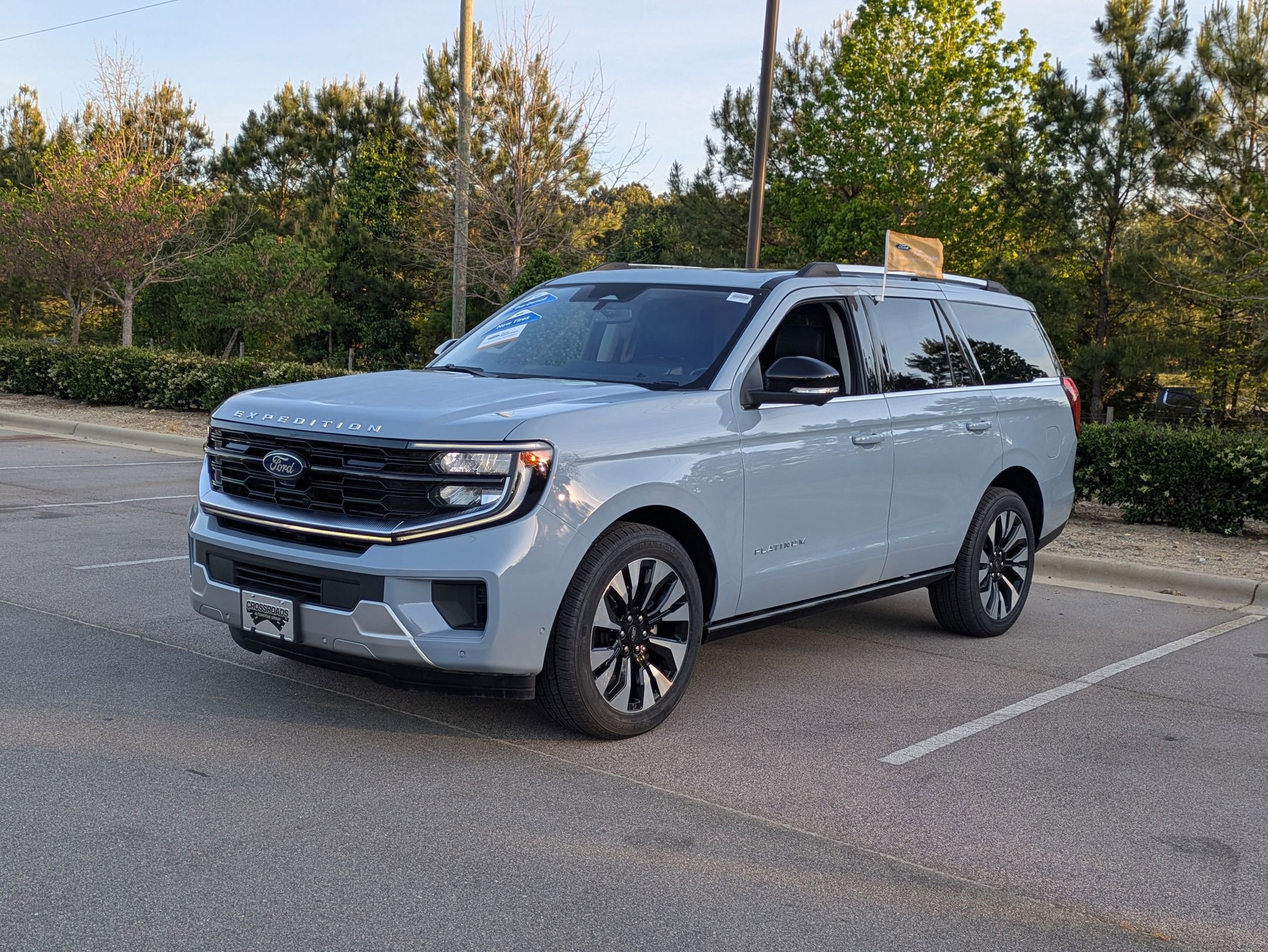Certified 2025 Ford Expedition Platinum w/ Driver's Package AWD/4WD image 8