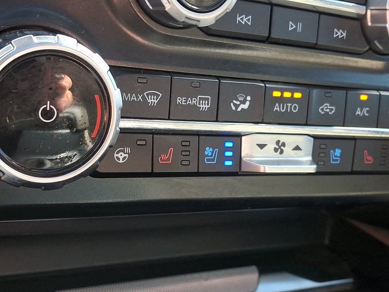 Certified 2025 Ford F450 Platinum w/ Platinum Plus Package AWD/4WD image 23