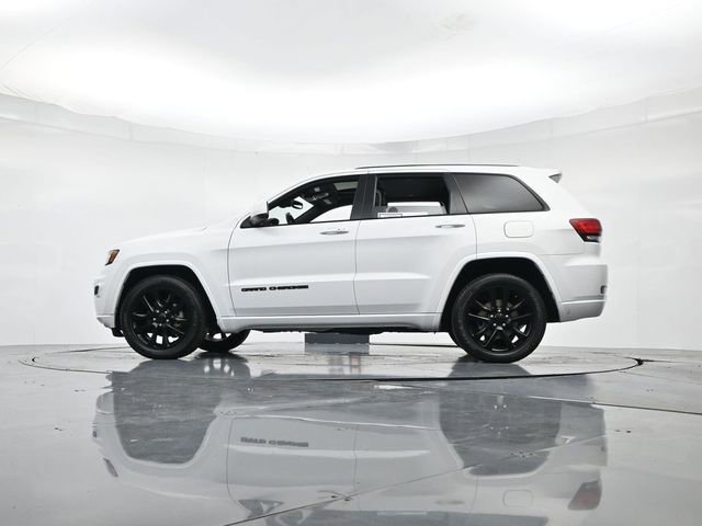 Used 2020 Jeep Grand Cherokee Altitude image 37