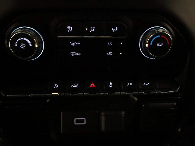 Used 2020 Chevrolet Silverado 1500 Custom w/ Custom Convenience Package RWD image 35