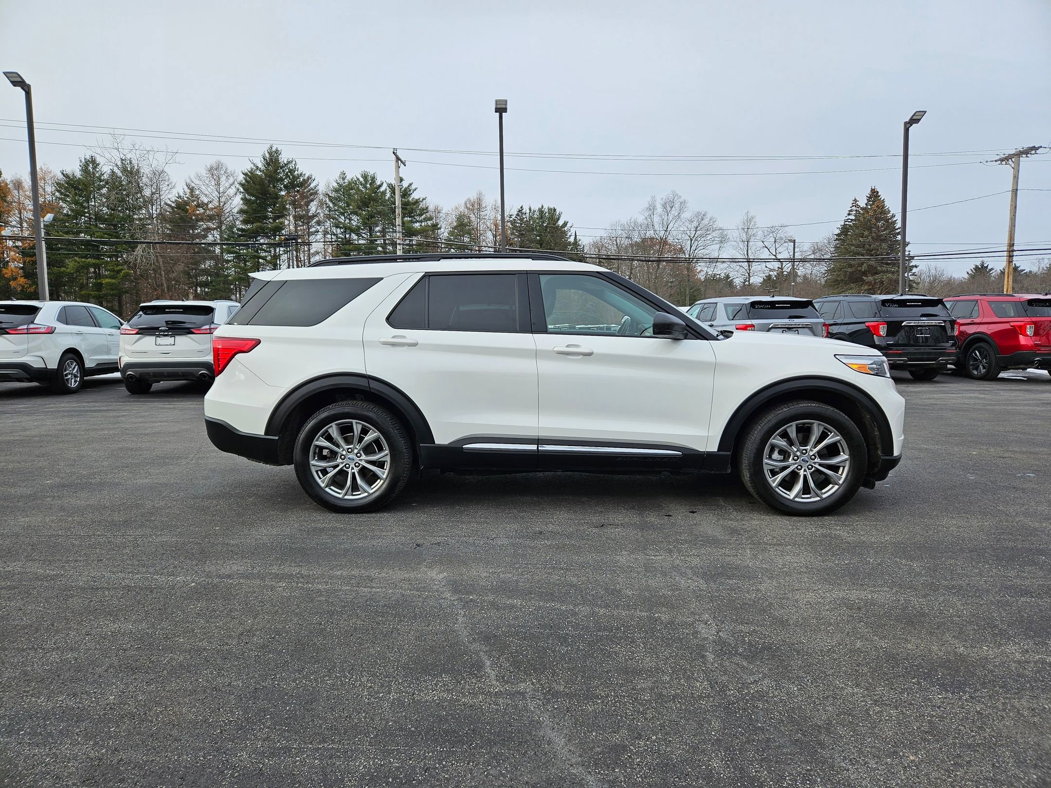 Certified 2022 Ford Explorer XLT w/ Equipment Group 202A image 2