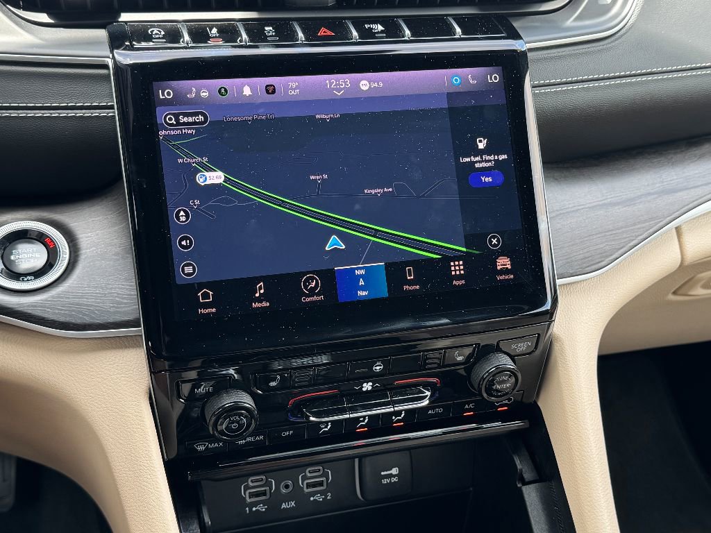 Used 2024 Jeep Grand Cherokee L Limited image 17