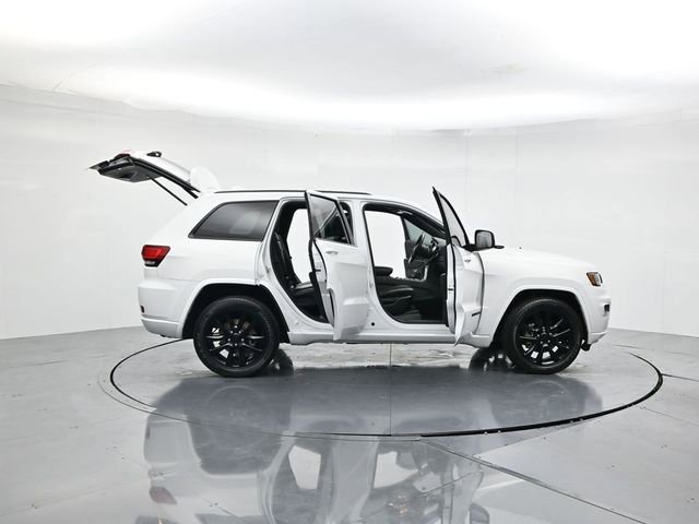 Used 2020 Jeep Grand Cherokee Altitude image 51