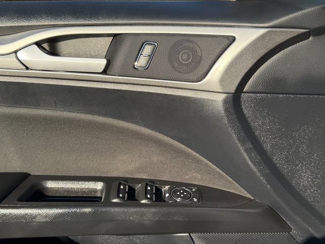 Certified 2020 Ford Fusion SE FWD image 29