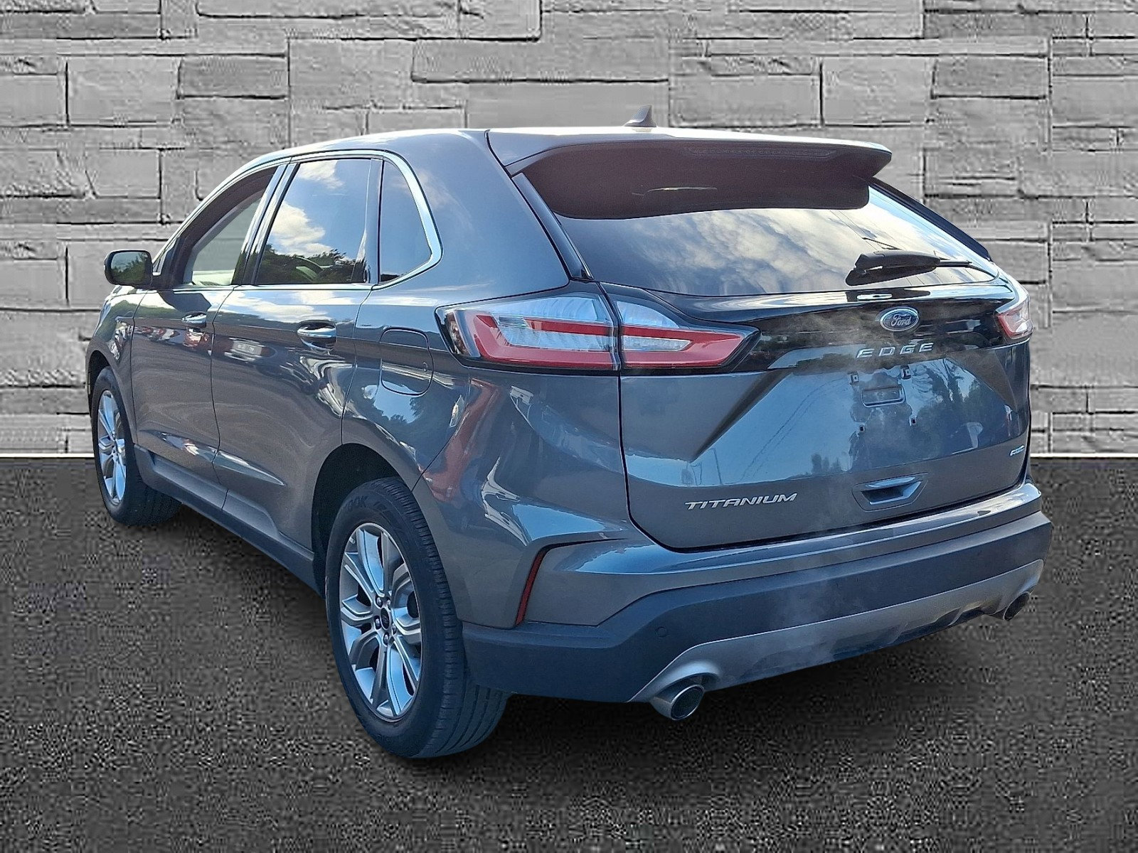 Certified 2024 Ford Edge Titanium image 8