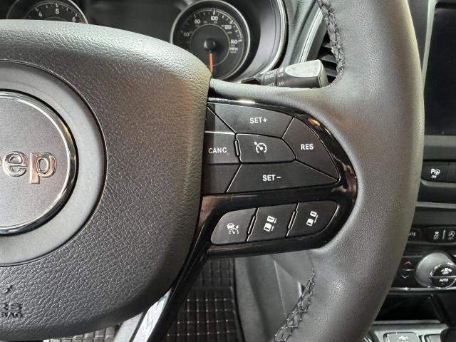 Used 2023 Jeep Cherokee Altitude Lux AWD/4WD image 15