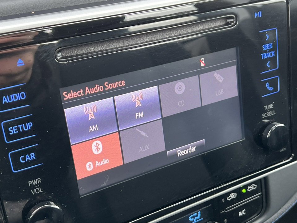 Used 2017 Toyota Corolla SE image 24