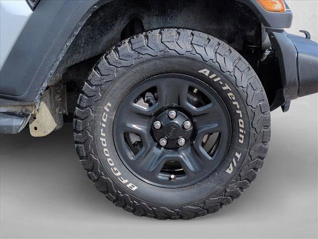 Used 2023 Jeep Wrangler Sport image 12