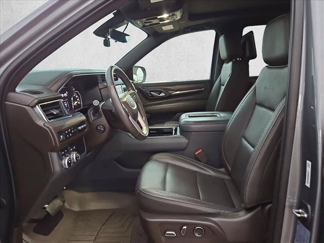 Used 2021 GMC Yukon Denali w/ Denali Premium Package AWD/4WD image 14