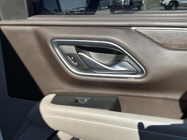 Used 2021 Chevrolet Suburban LT w/ Rear Media and Nav Package image 15