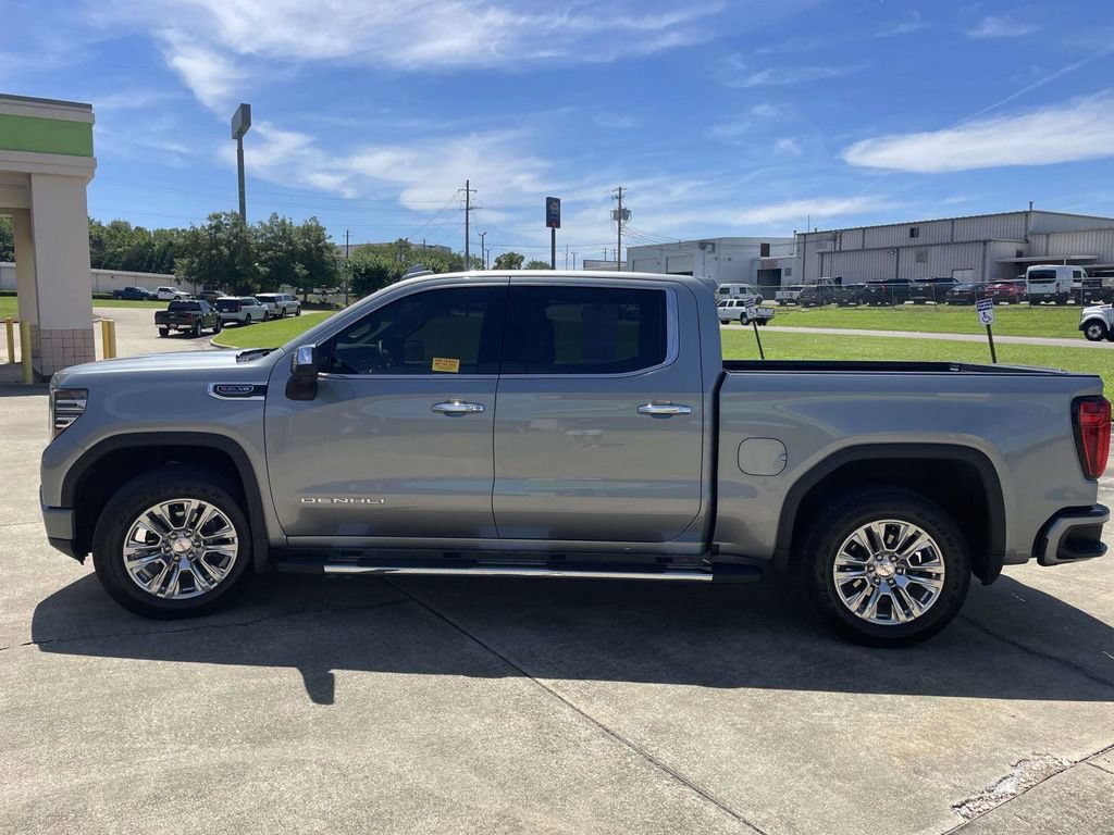 Used 2025 GMC Sierra 1500 Denali AWD/4WD image 6