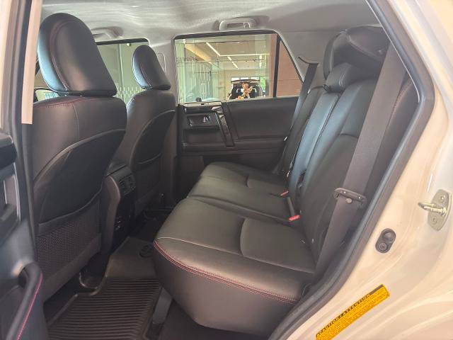 Used 2018 Toyota 4Runner TRD Off-Road Premium AWD/4WD image 11