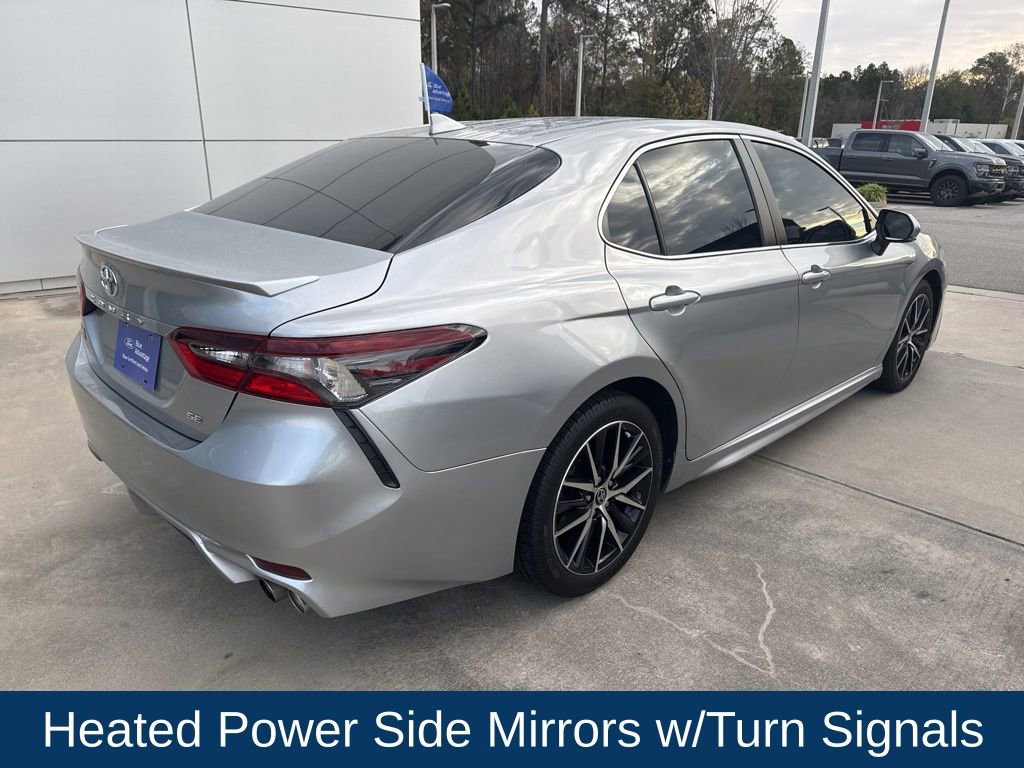 Used 2022 Toyota Camry SE image 6