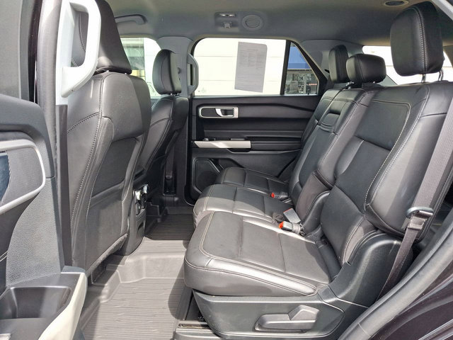 Certified 2022 Ford Explorer XLT w/ Equipment Group 202A image 20