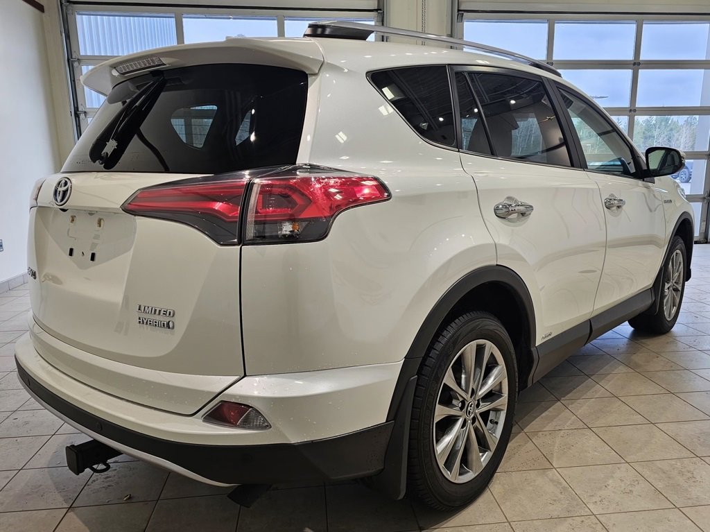 Used 2017 Toyota RAV4 Limited image 5