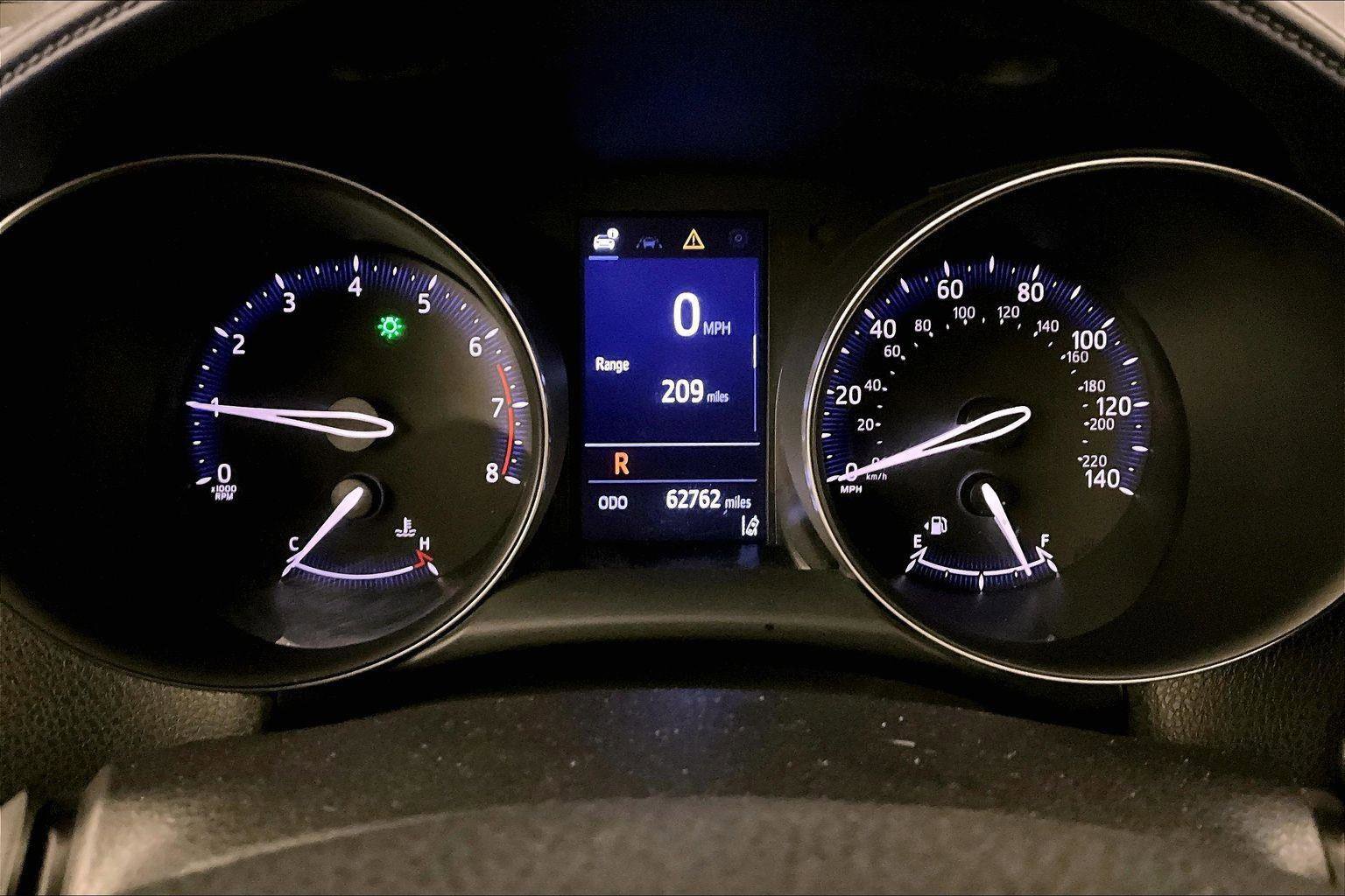 Used 2020 Toyota C-HR XLE image 19