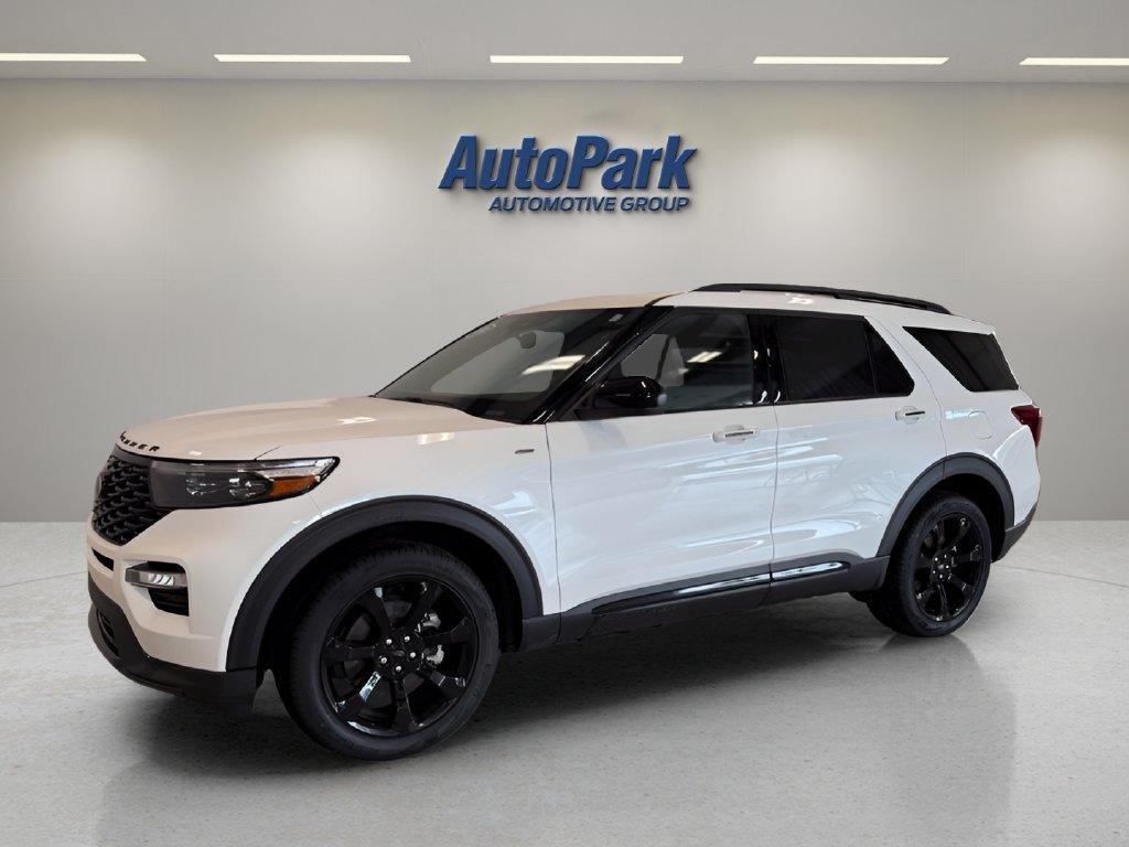 Certified 2024 Ford Explorer ST-Line w/ Class IV Trailer Tow Package AWD/4WD image 3