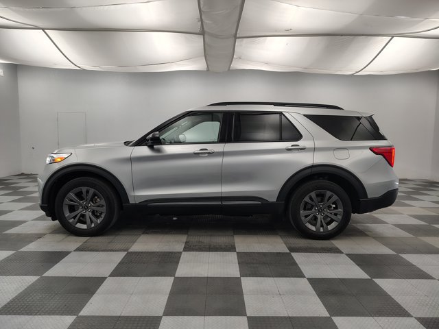 Certified 2024 Ford Explorer XLT w/ Equipment Group 202A AWD/4WD image 5