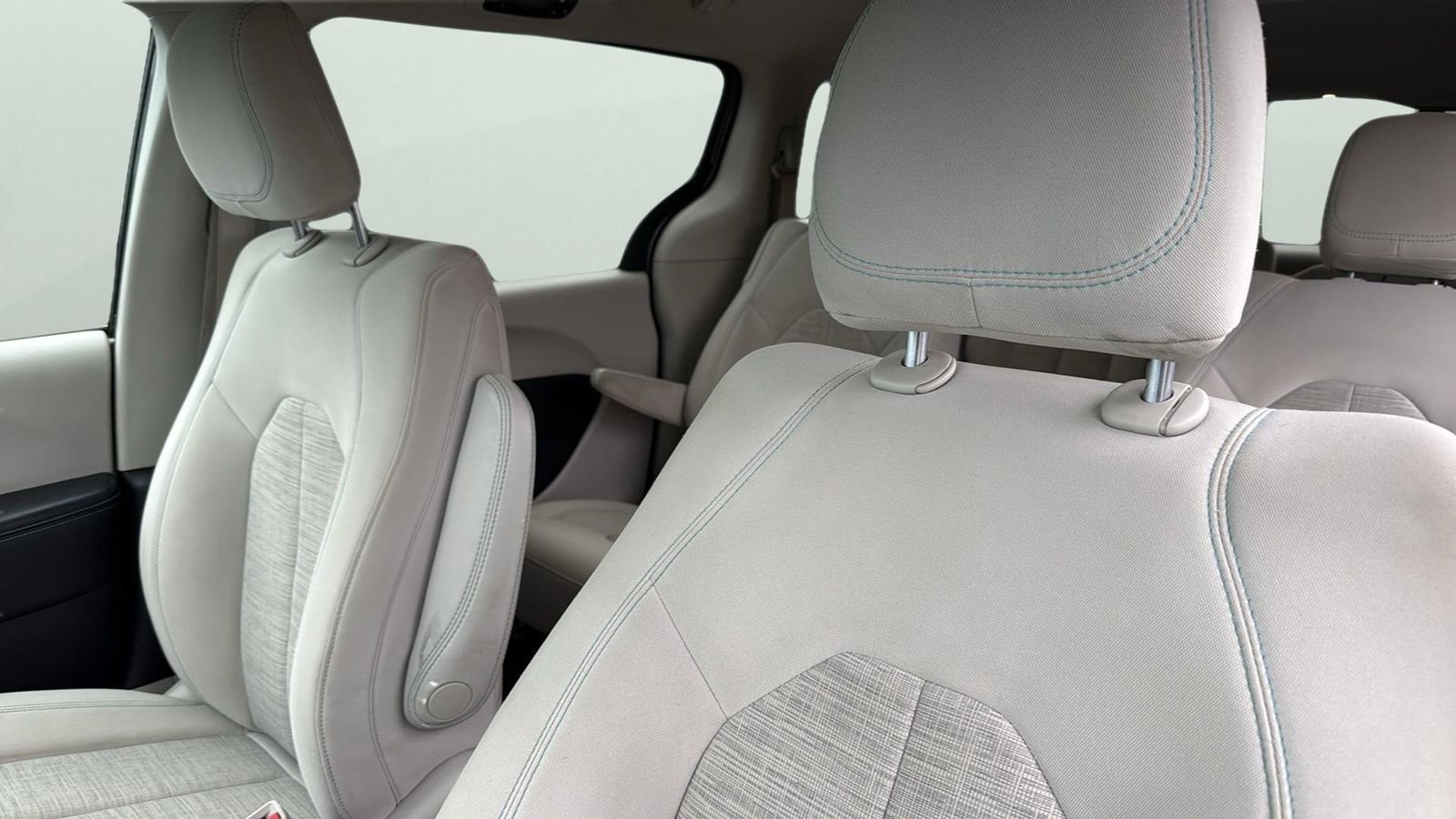 Used 2018 Chrysler Pacifica Touring Plus image 10